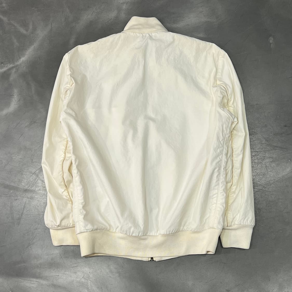  페레가모 레더 디테일 봄버 자켓 y14742 상품이미지2