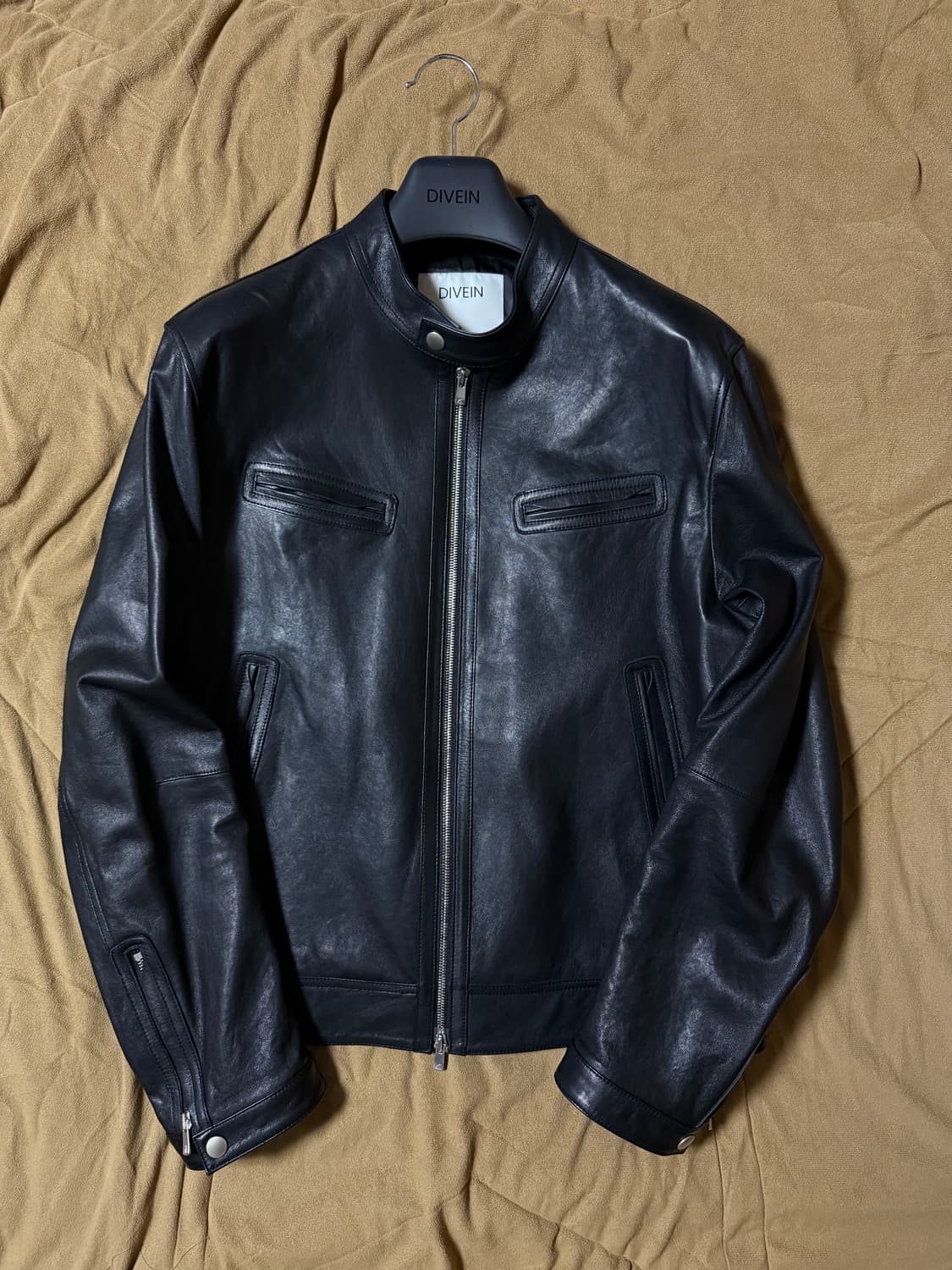 [1] 다이브인 루즈드 베지터블 램스킨 레더 자켓 블랙 팝니다 상품이미지1