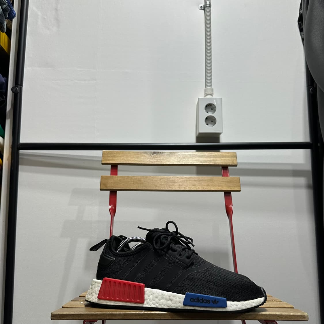 270) 아디다스 운동화 남성 남자 신발 NMD R1 블랙 상품이미지1
