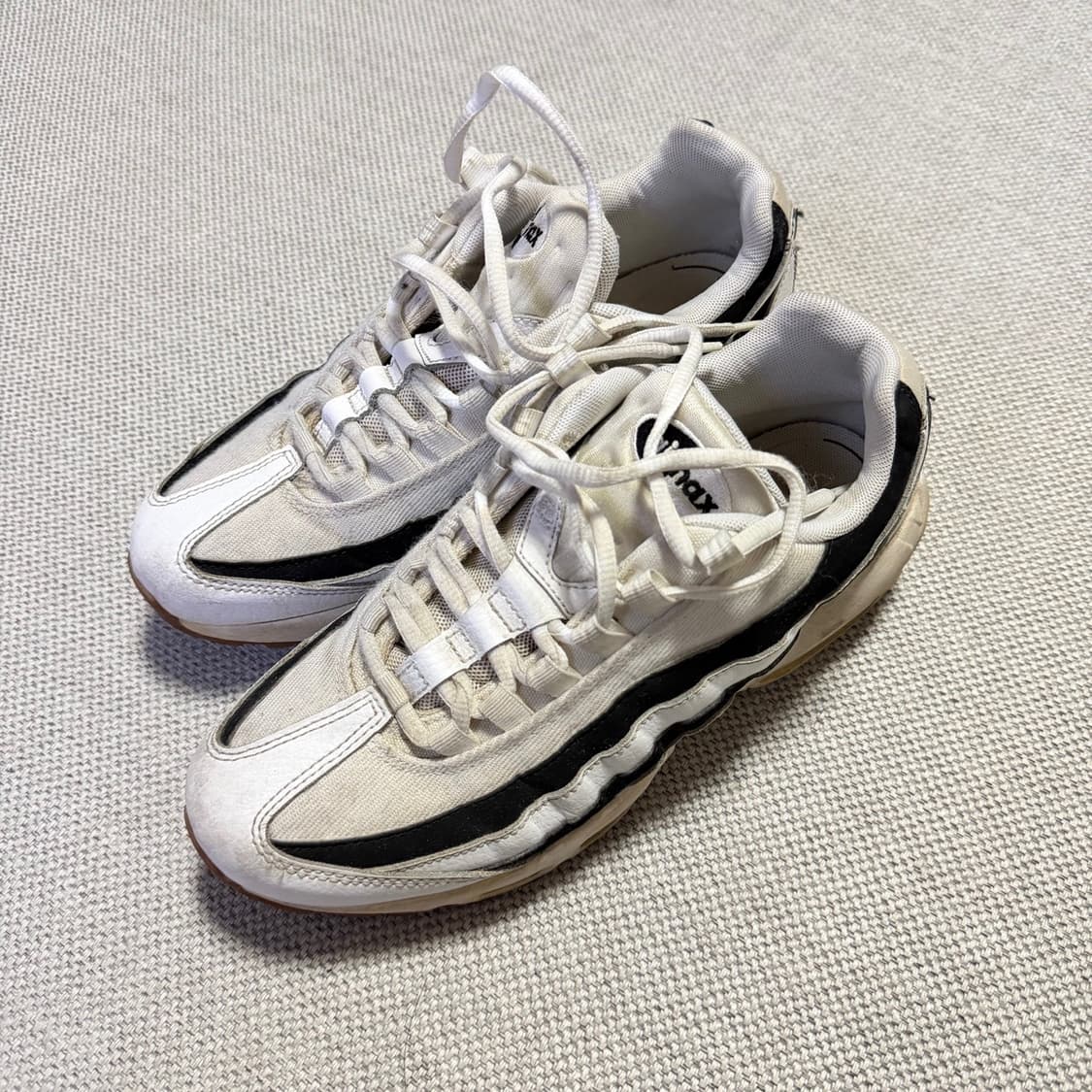 나이키 에어맥스 95 유벤투스 상품이미지1