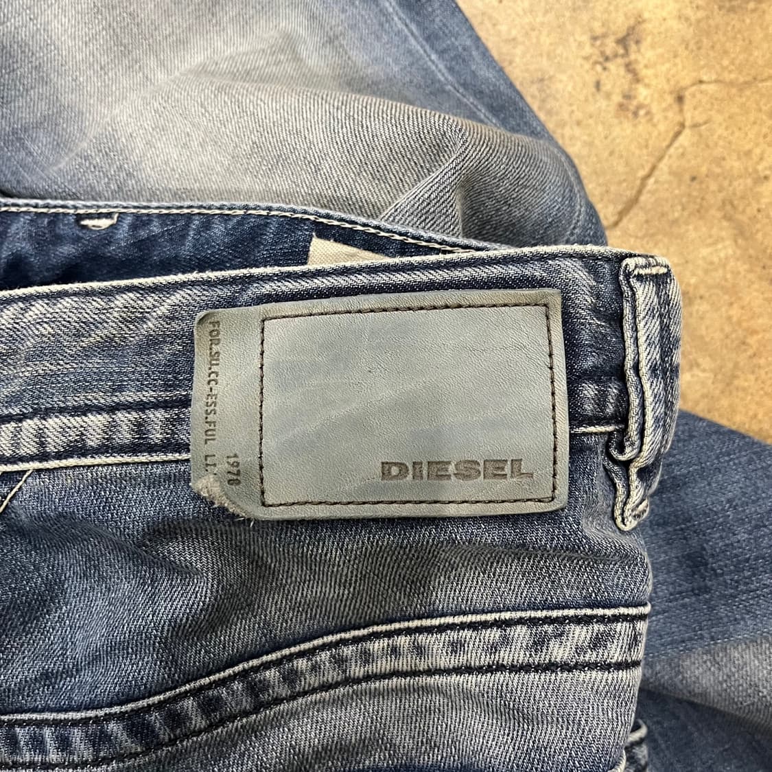 [정품/29] 디젤 THAVAR 워싱 데님 청바지 b18 상품이미지5