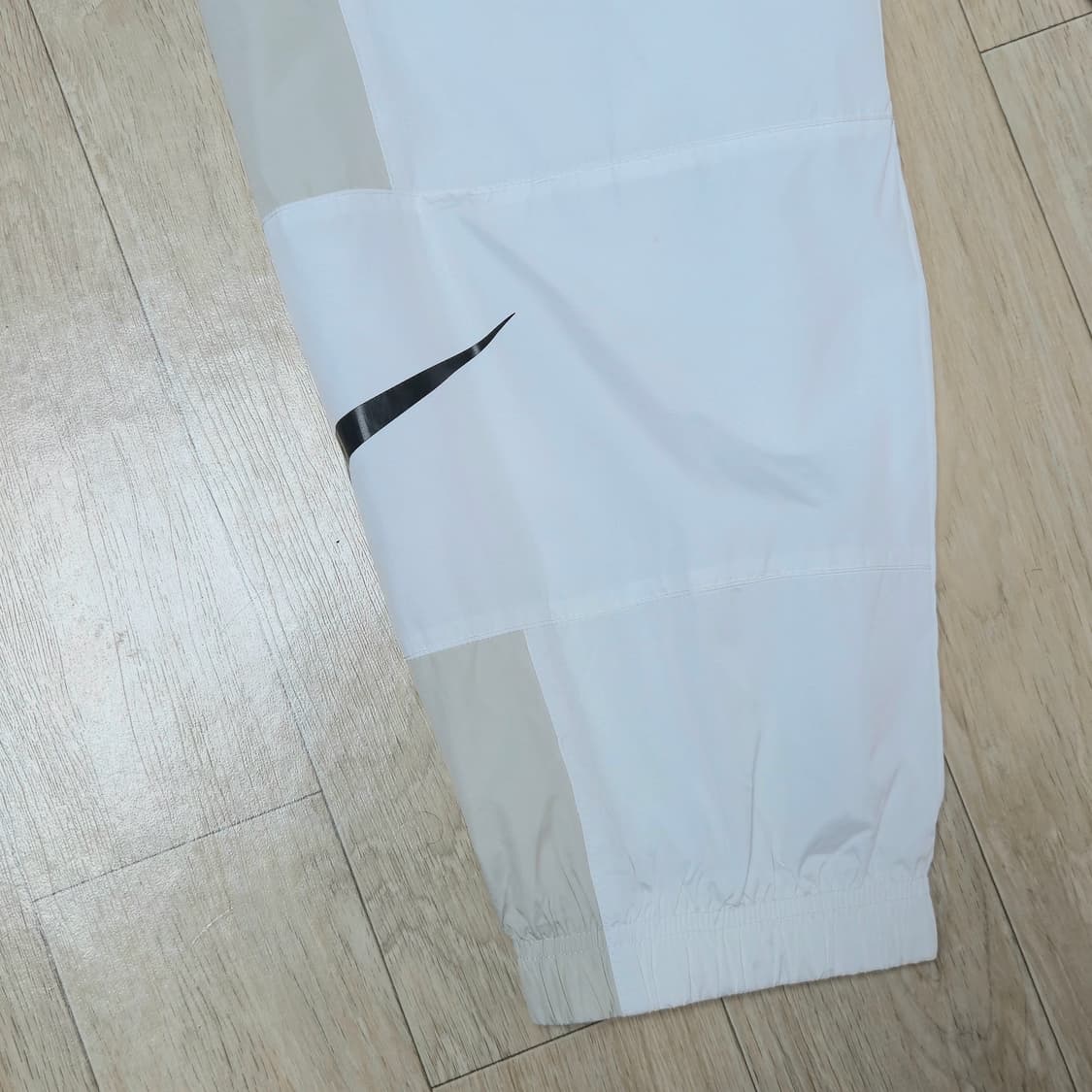 M) 나이키 우먼 우븐 트랙 조거 팬츠 화이트 상품이미지7