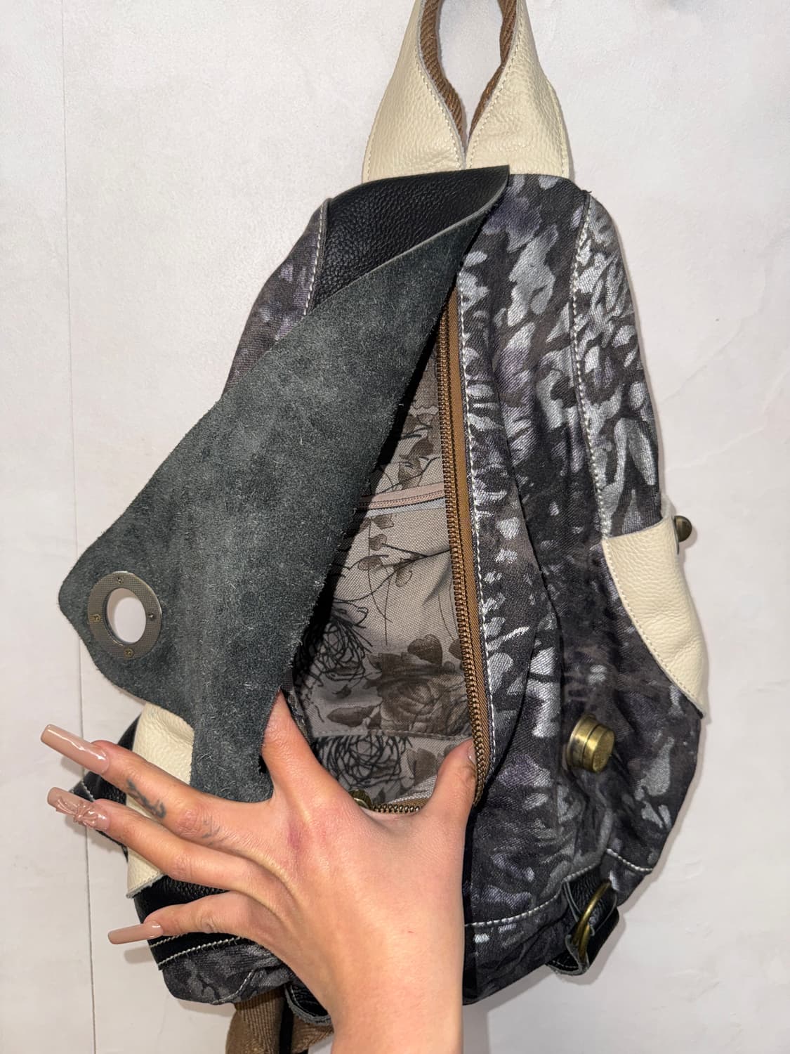 Black & white metallic leopard body bag 상품이미지6