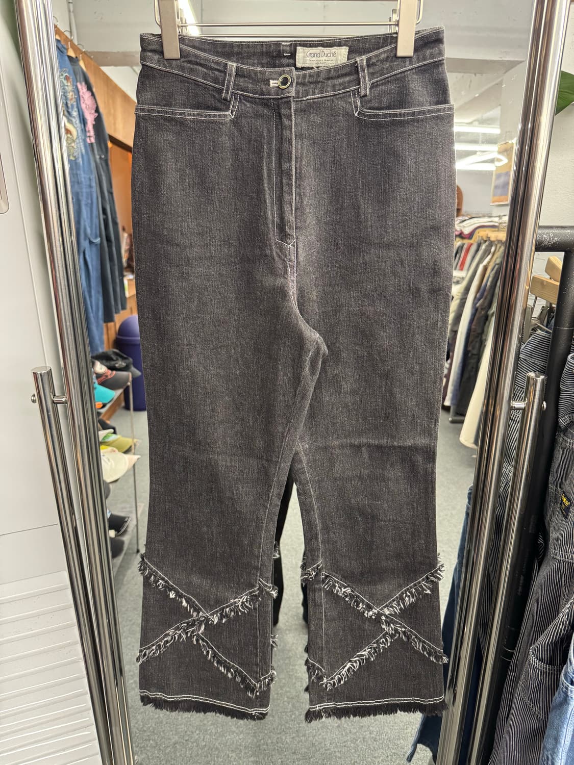 Grand Duché 빈티지  여성 부츠컷 흑청 데님팬츠 상품이미지1