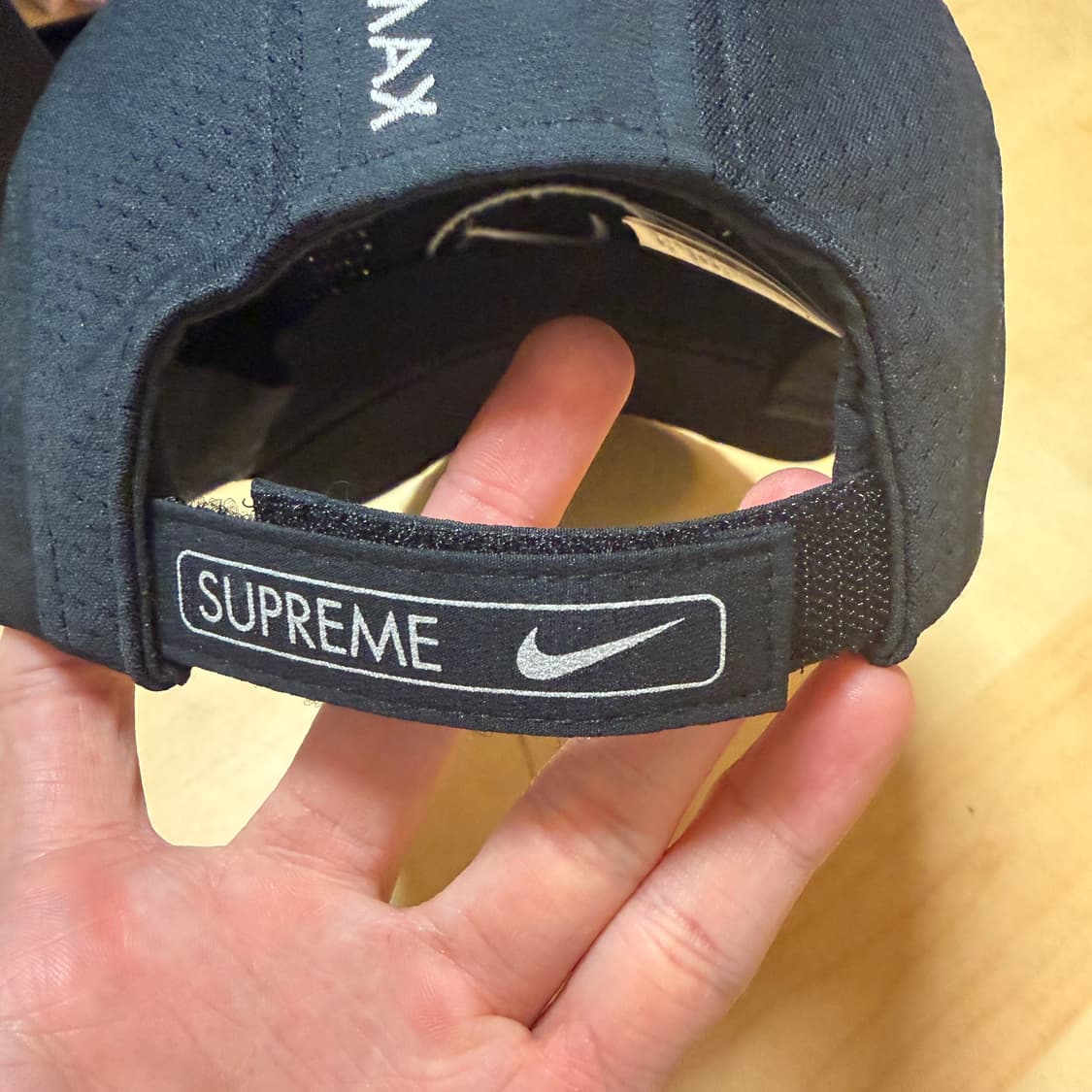 슈프림 x 나이키 러닝햇 25SS 상품이미지4