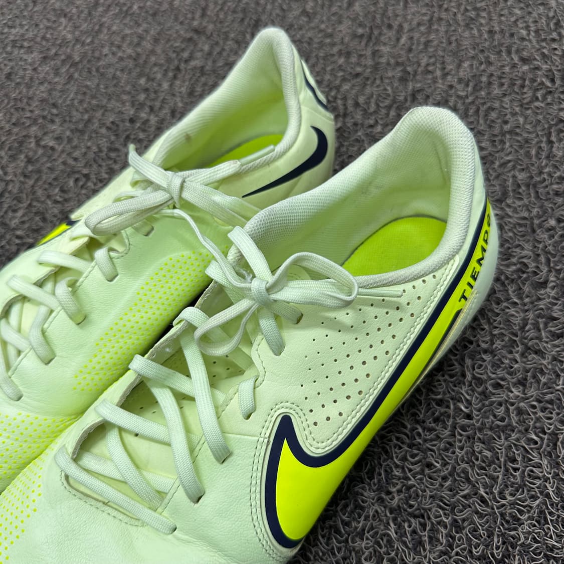 NIKE 나이키 티엠포 축구화 형광 290 상품이미지2