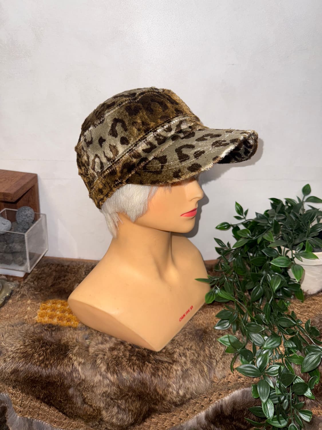 Silver gold leopard fur military cap 상품이미지4