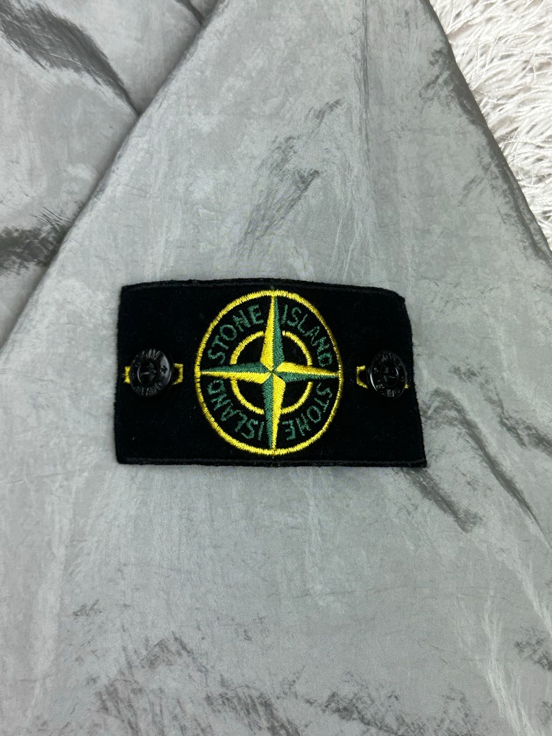 [M] 정품 스톤아일랜드 22FW 나일론메탈 프리마로프트 자켓 펄그레이 상품이미지4