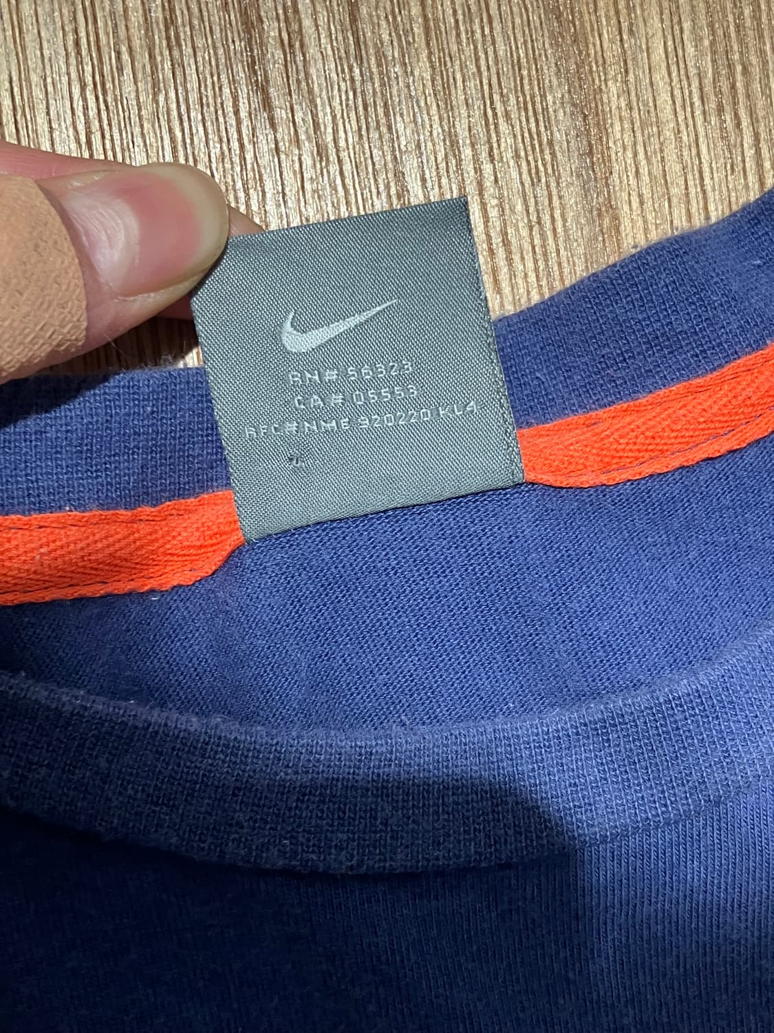 Nike 미니 스우시 자수 딥블루 반팔 티셔츠 상품이미지5