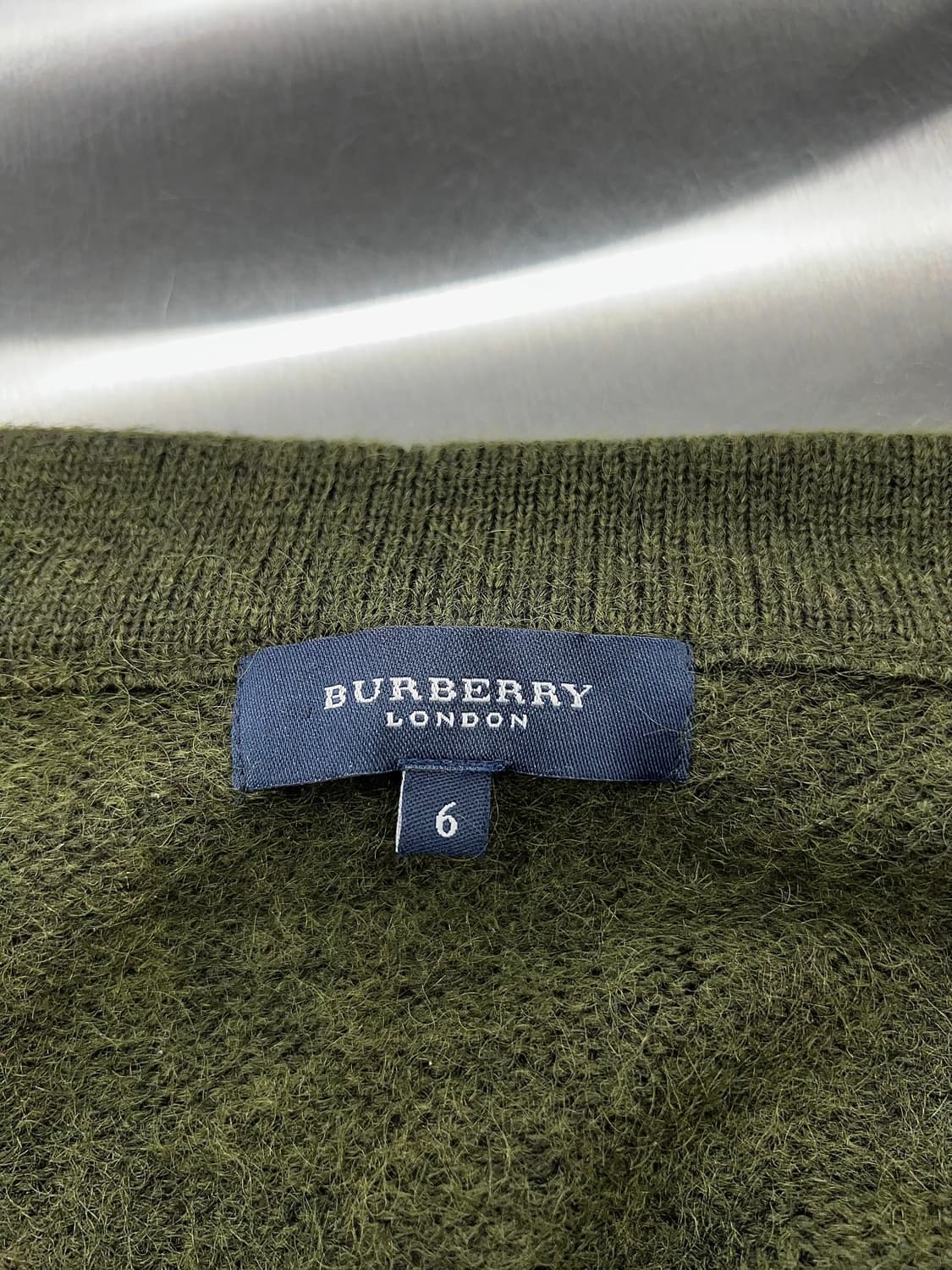 버버리 올리브 그린 램스 울 더블 포켓 브이넥 니트 가디건 상품이미지7