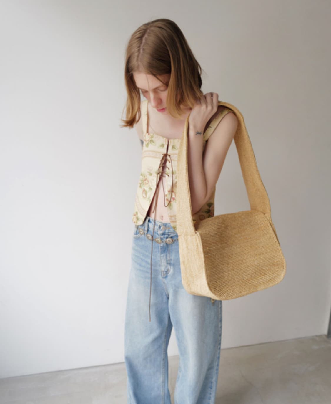 아카이브앱크 툭 메신저백 판매합니다. 상품이미지1