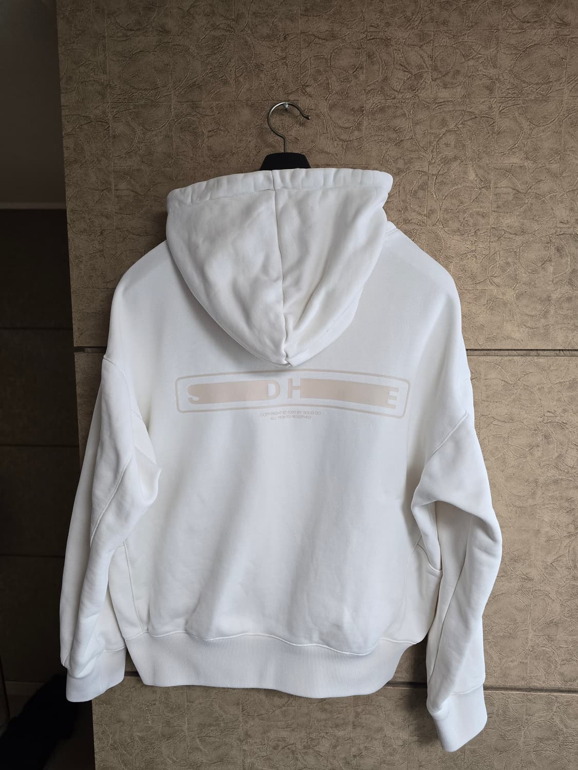 솔리드옴므 아이보리 백로고 후드 티 46 상품이미지2