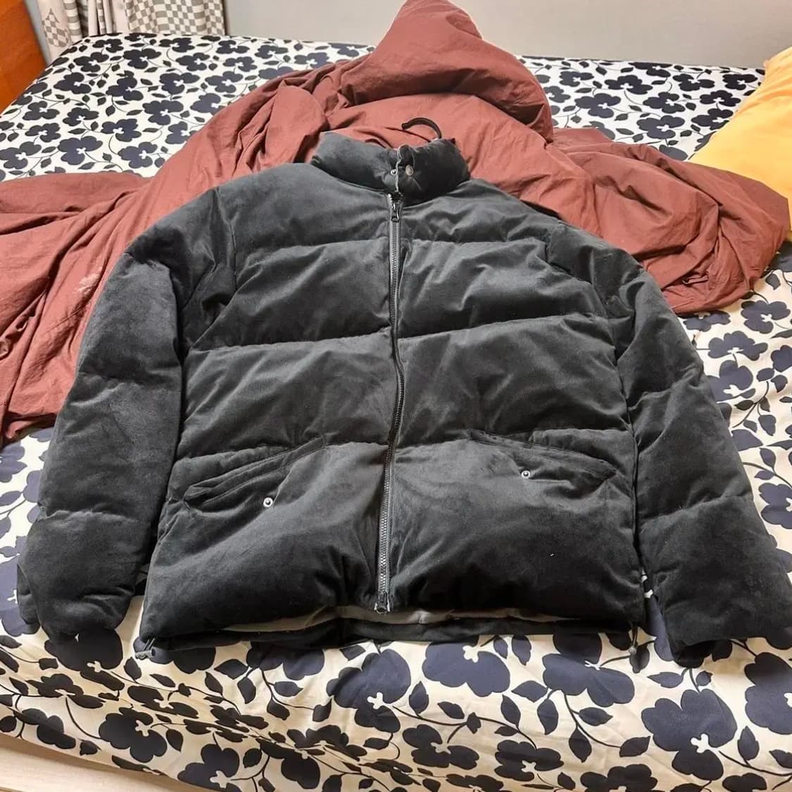 프리즘웍스 벨벳 구스다운 패딩 (M사이즈) 상품이미지1