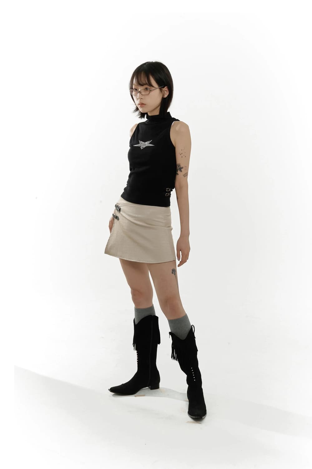 카시코 스타 하이넥 슬리브리스 탑 블랙 상품이미지2