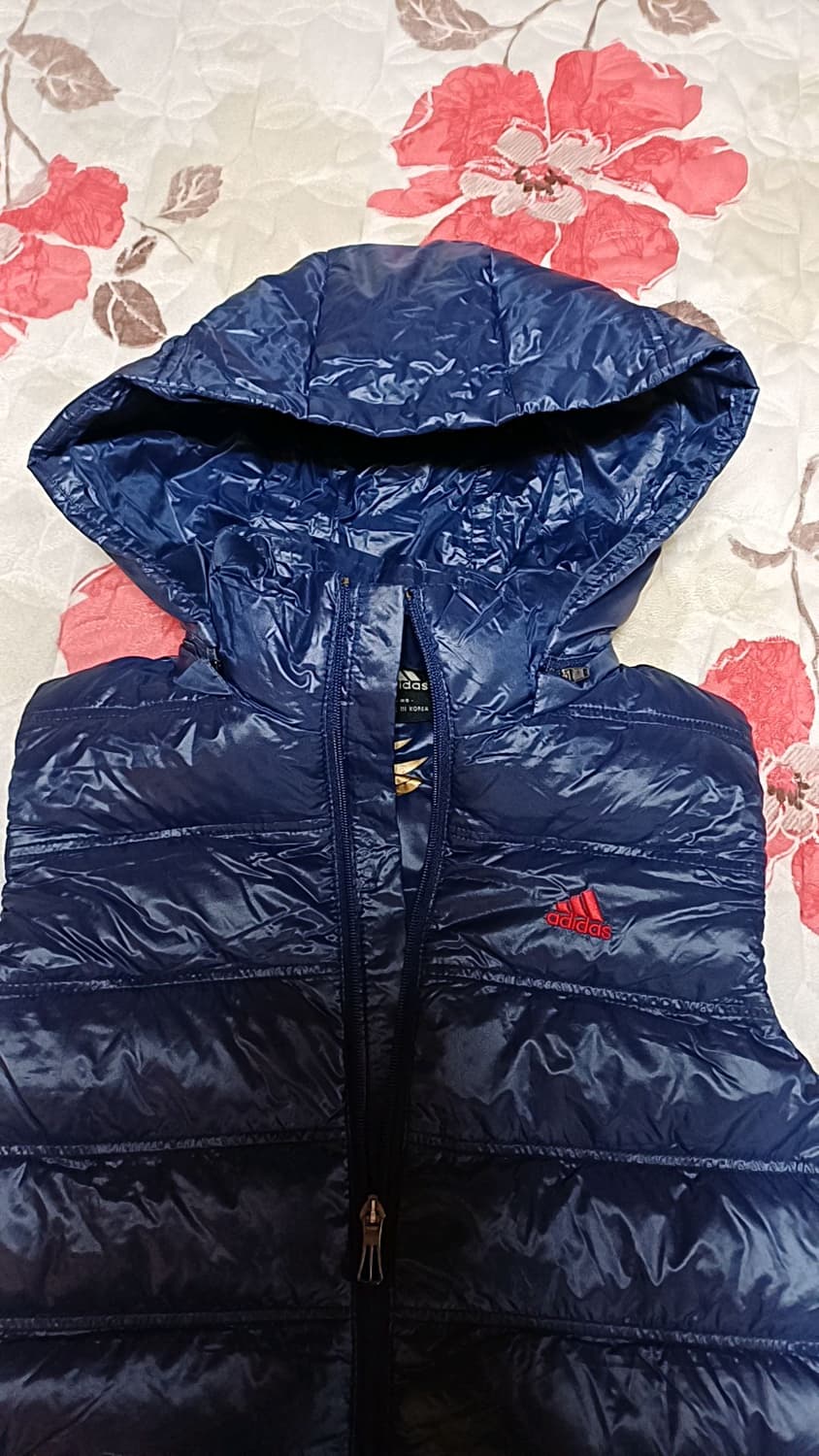 아디다스 구스경량조끼 85 여성55 가슴45 기장60 상품이미지2