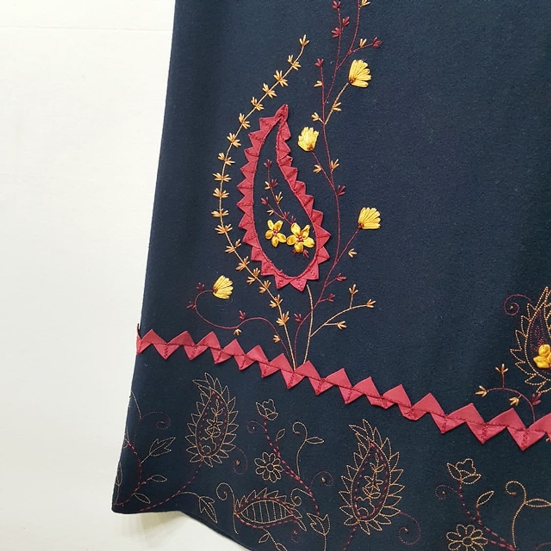 [새상품] LAURA ASHLEY 모직 스커트 네이비 상품이미지2