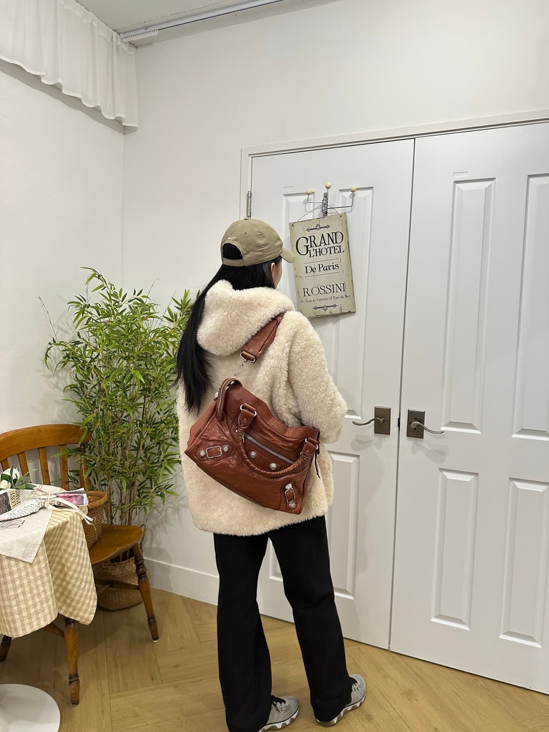 [A 정품] 발렌시아가 자이언트 시티 모터백 미디움 브라운 상품이미지7