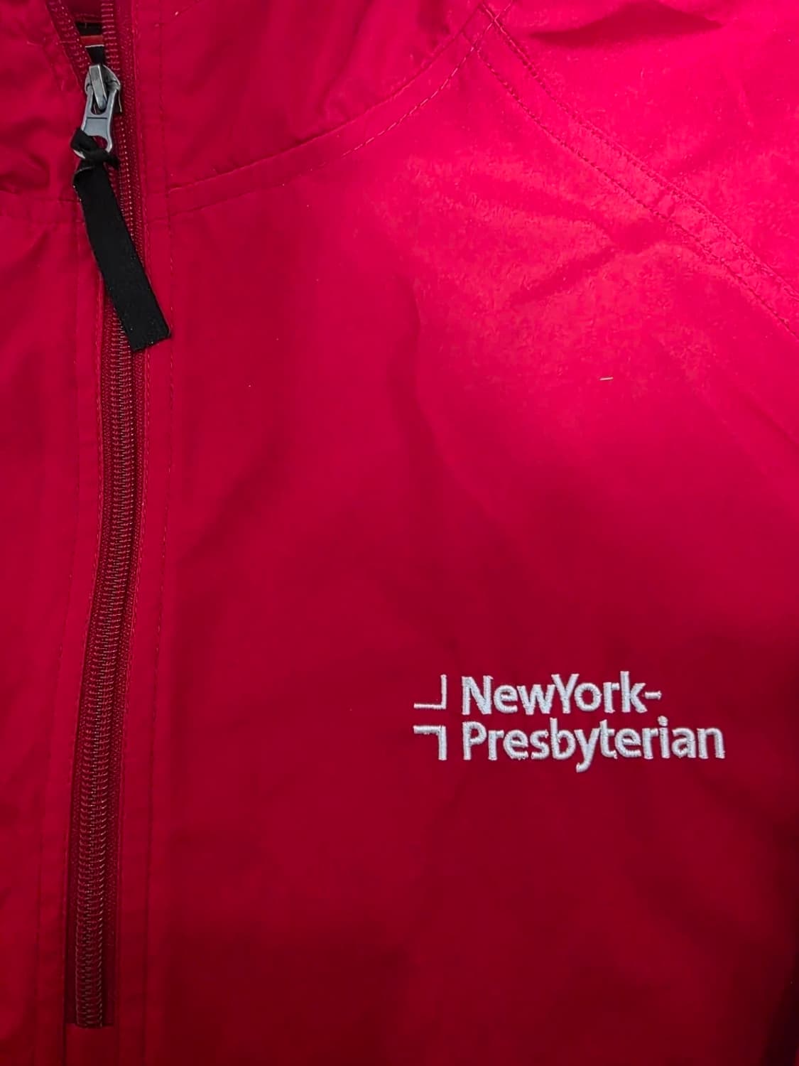 뉴욕 장로교 병원 굿즈 패커블 아노락 바람막이 상품이미지3