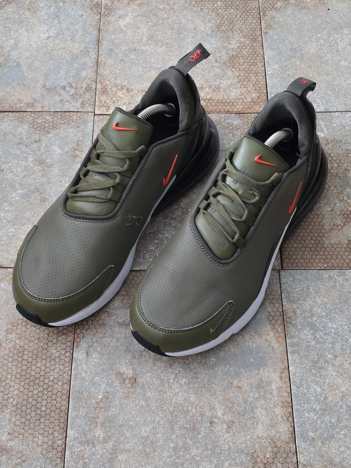 (265)나이키 에어맥스 270 프리미엄 레더 올리브 상품이미지1