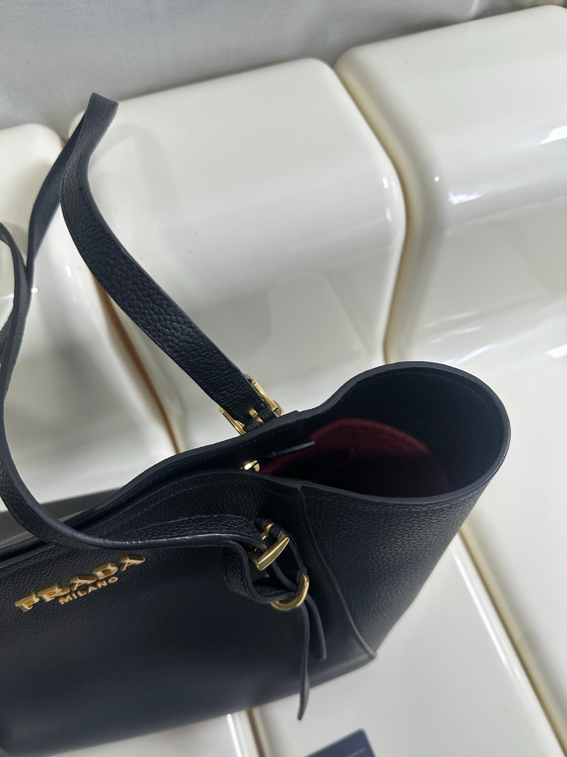 [SA 정품] 프라다 로고 숄더백 상품이미지3