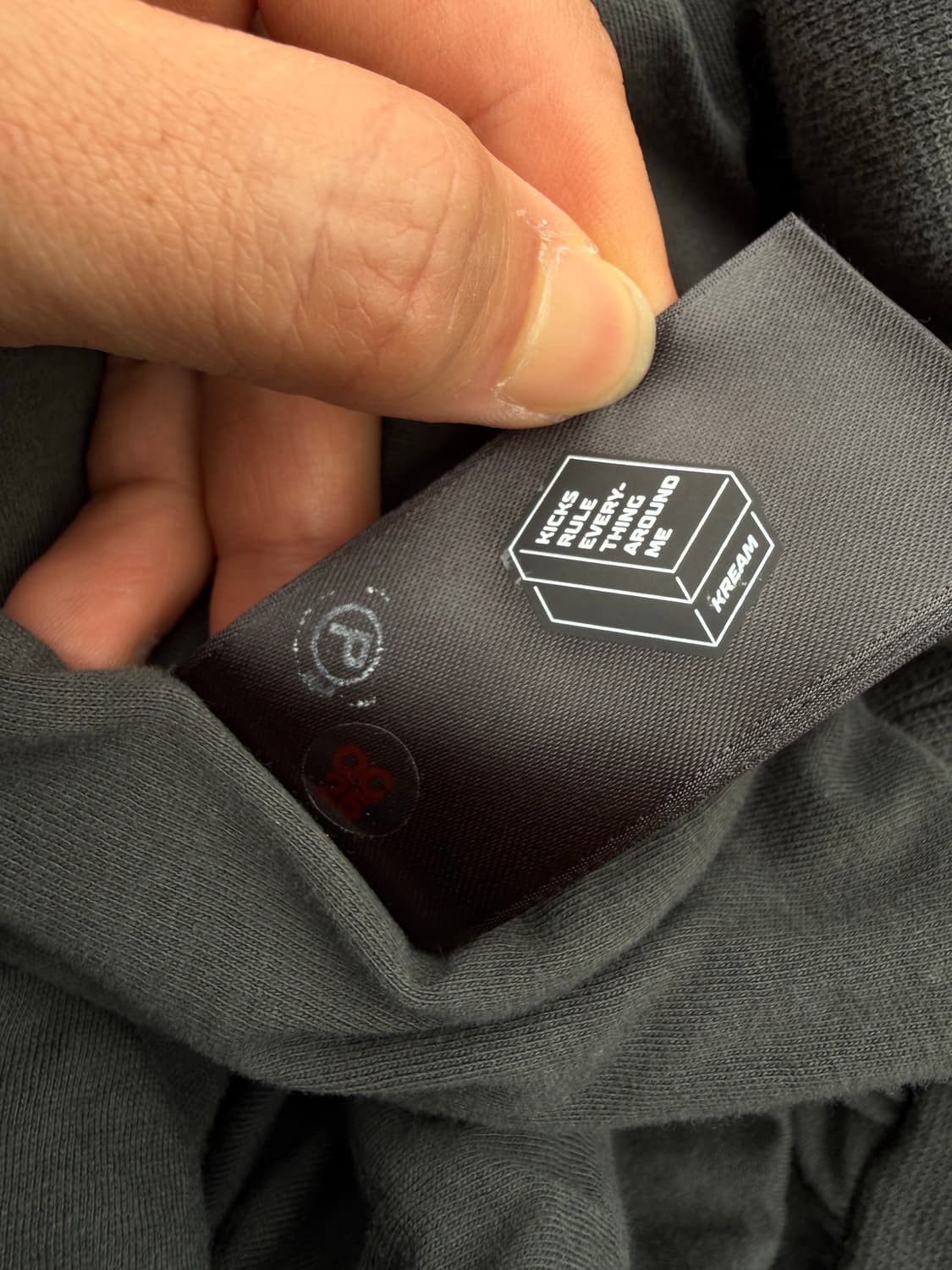 Yeezy X GAP 이지 갭 엔지니어드 by 발렌시아가 도브 후드티 상품이미지6