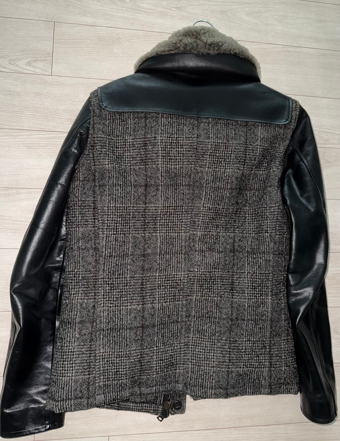 이사무 카타야마 백래쉬 호스하이드 믹스 화이트 울다운 자켓  상품이미지3