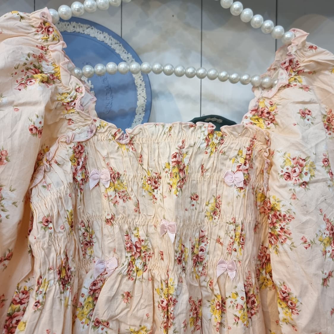 플로럴 오프숄더 스모크 블라우스 / 원피스 상품이미지3