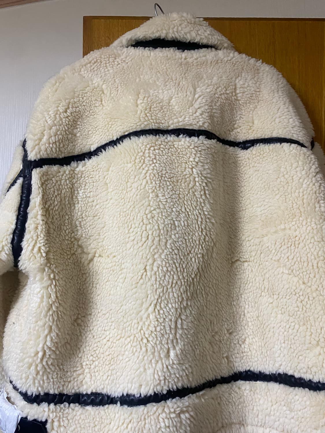 아이보리 베이지 양털 무스탕 자켓 상품이미지3