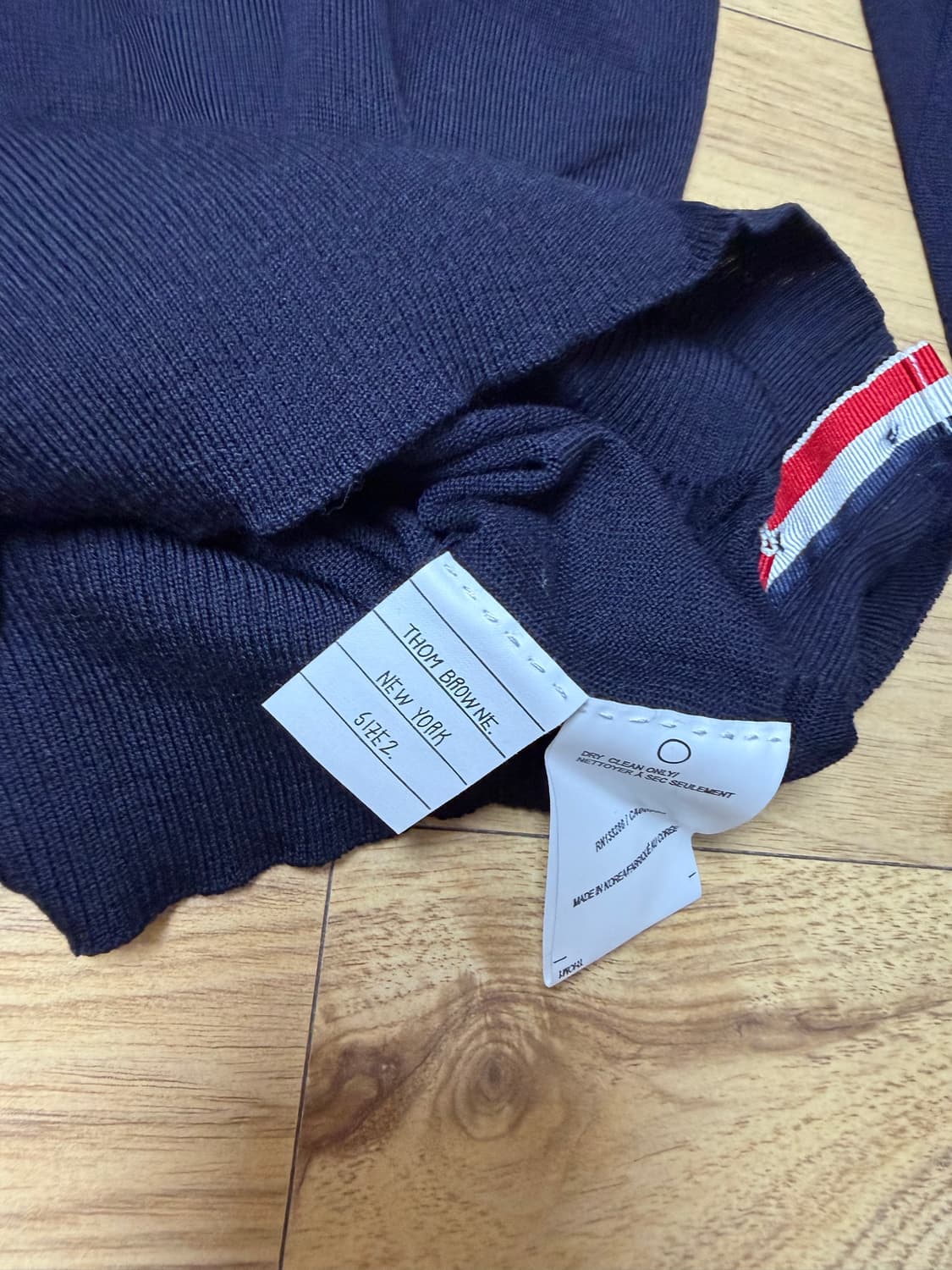 톰브라운네이비 기본니트  상품이미지3