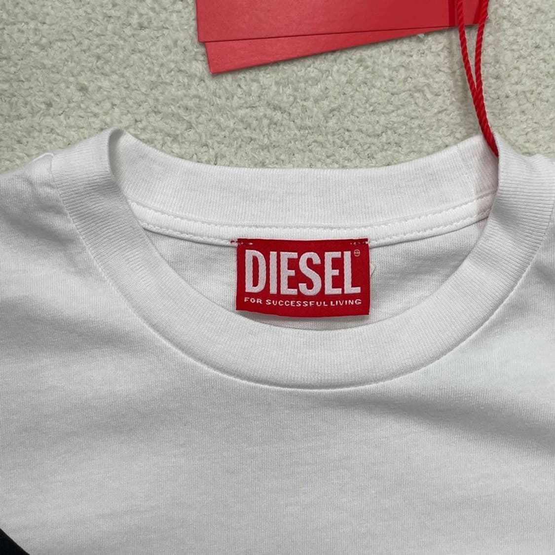 (새상품) DIESEL 키드 로고 프린트 반팔티 화이트 (실측참고) 상품이미지4