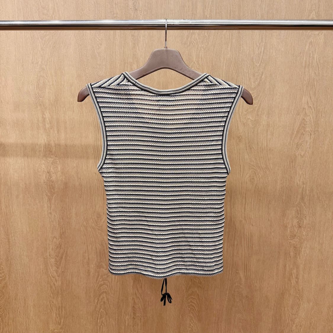 소니아 리키엘 스트라이프 슬리브리스 리본 디테일 크롭 탑 블랙 상품이미지3