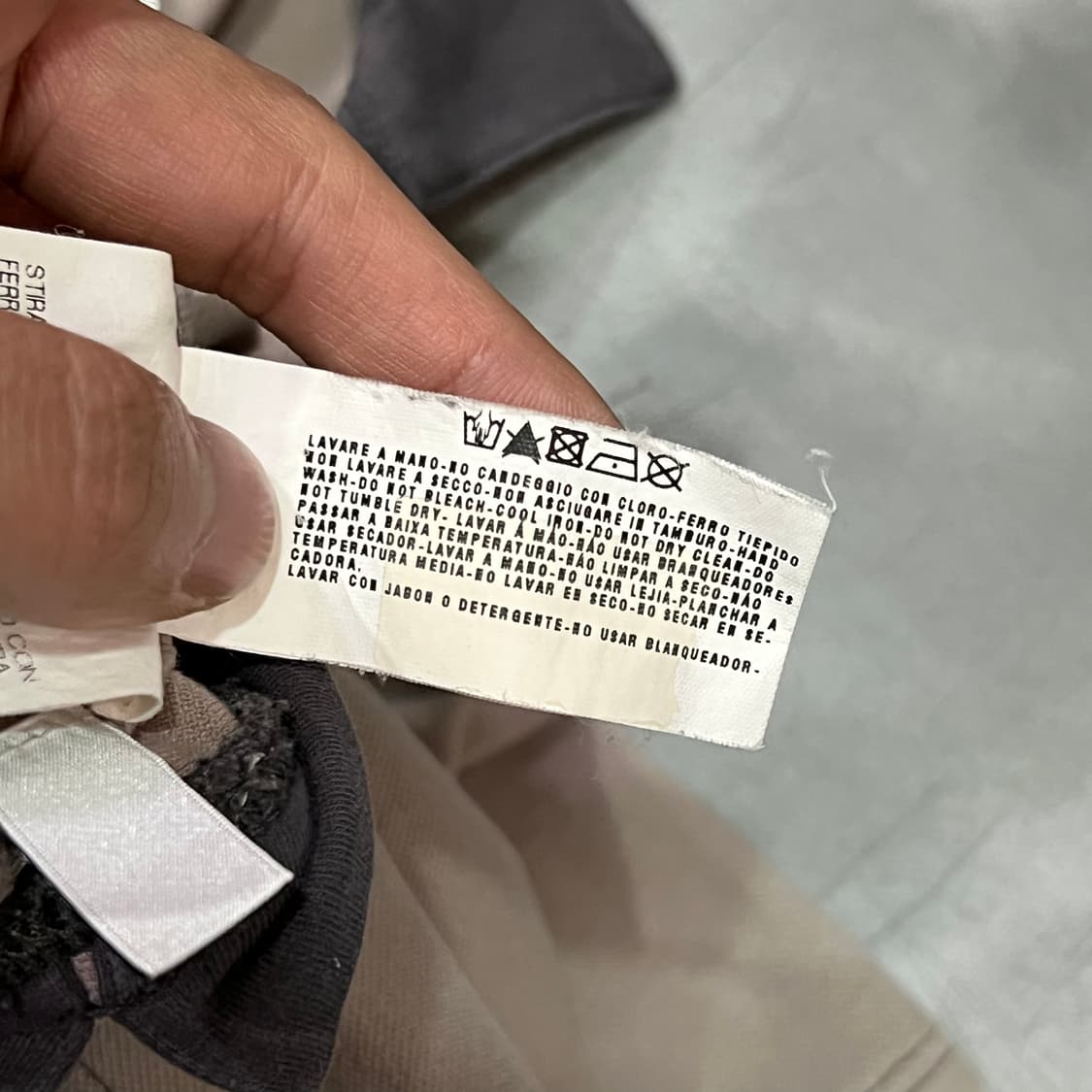  아르마니 꼴레지오니 로고 하프 카라티 y16231 상품이미지8