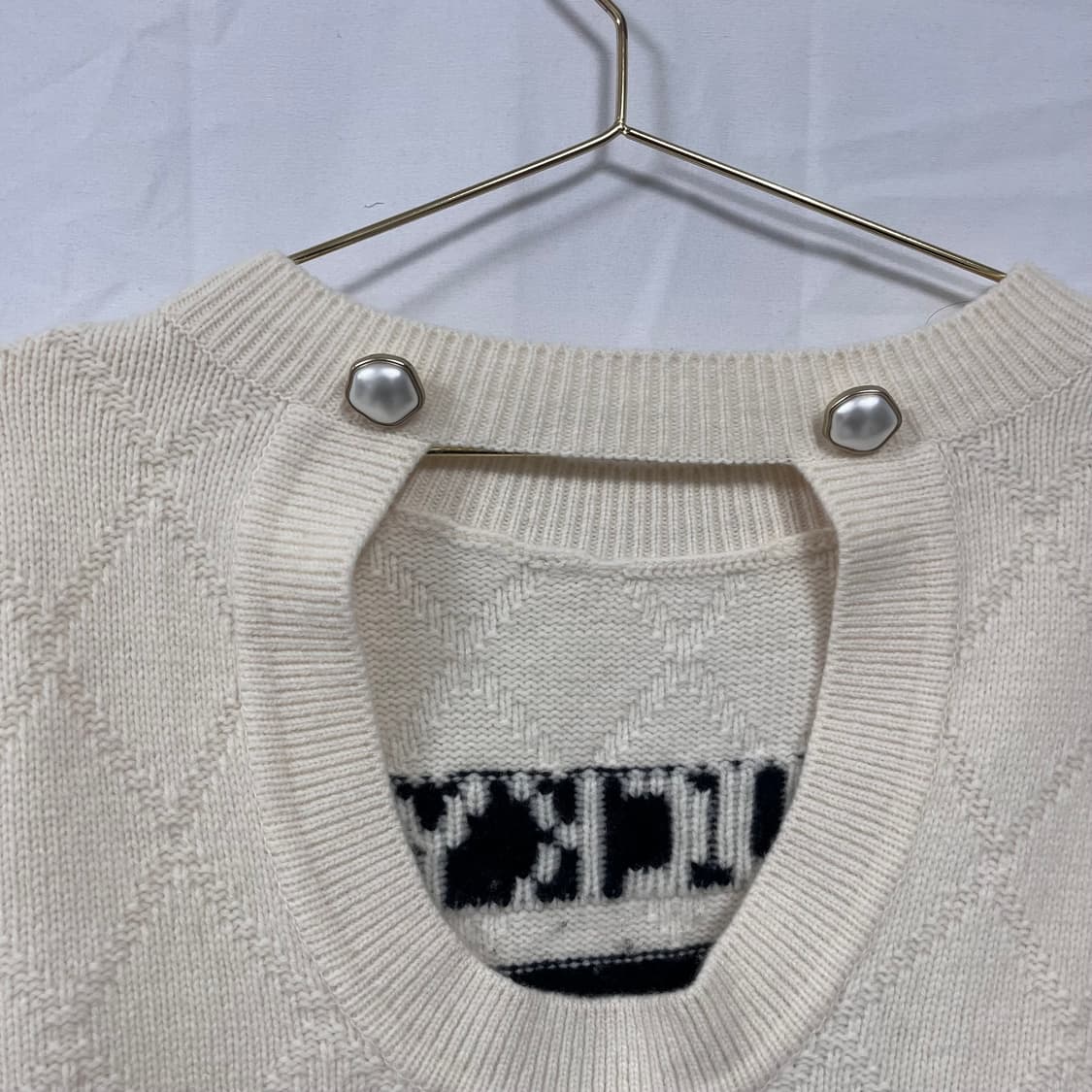 럭키슈에뜨 LUCKY 7 레터링 크롭 니트 상품이미지4