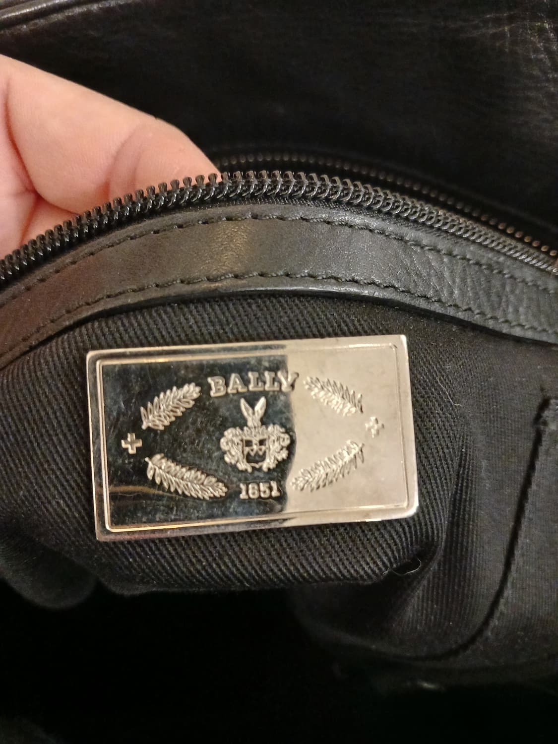 발리 정품 가죽 소재 가방 상품이미지2