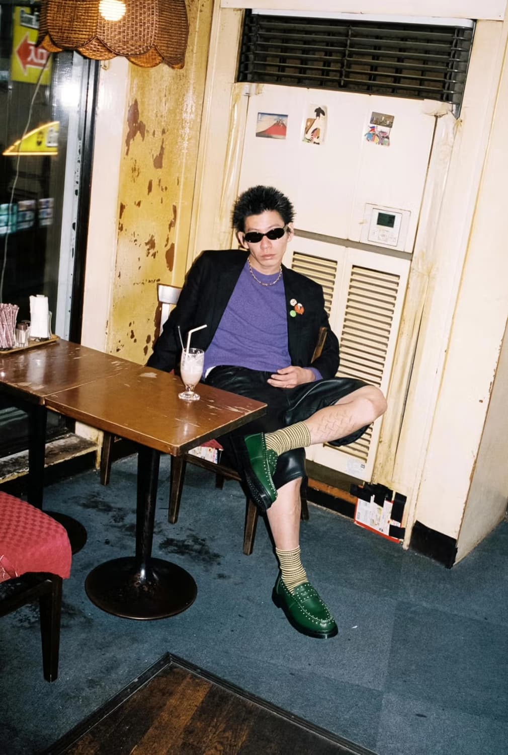 닥터마틴 슈프림 스터드 팬톤 로퍼 270 상품이미지9