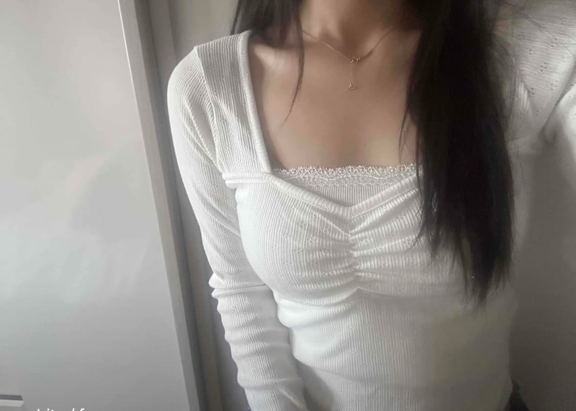 미스티 펀칭 라인 티 상품이미지3