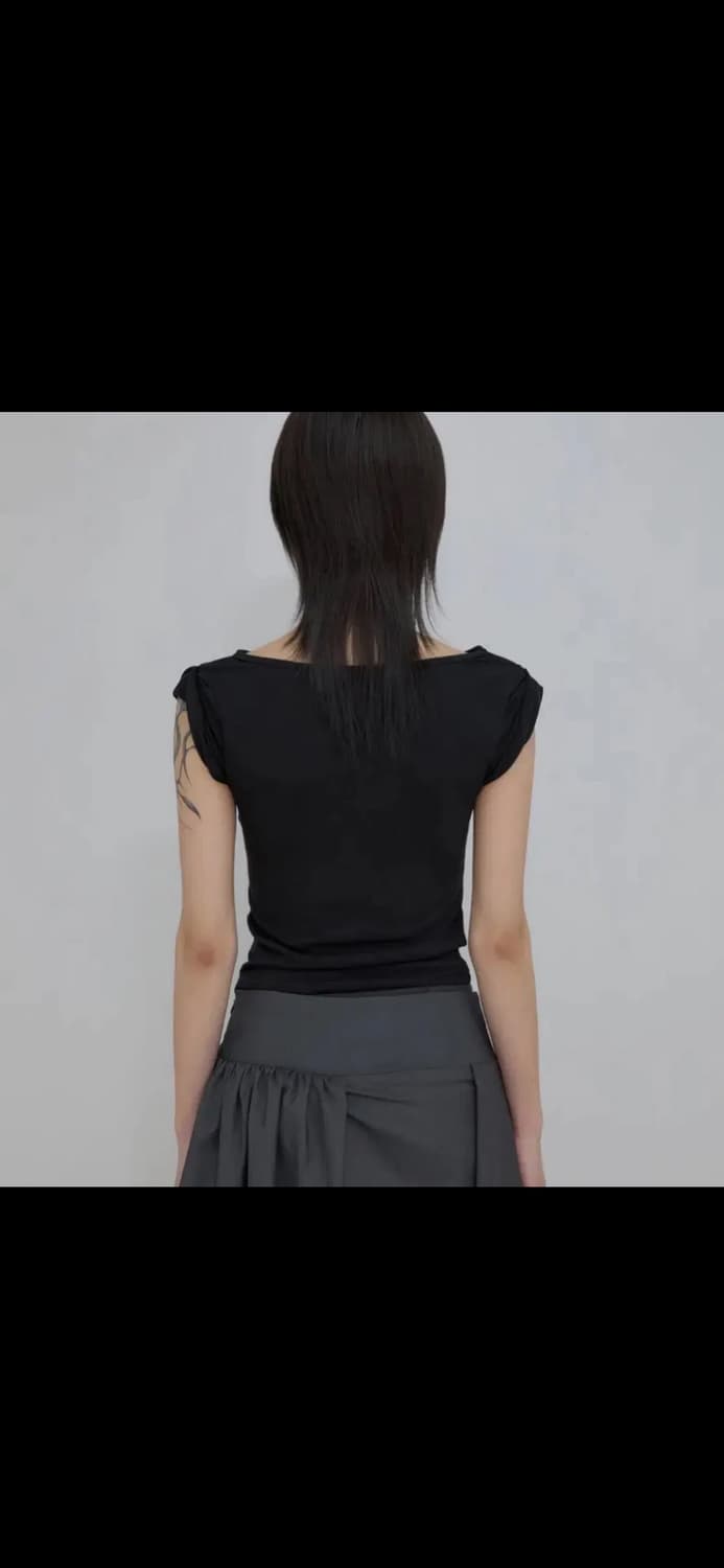 플레어업 Asymmetrical Draped Roll-Up T-Shirt 상품이미지3