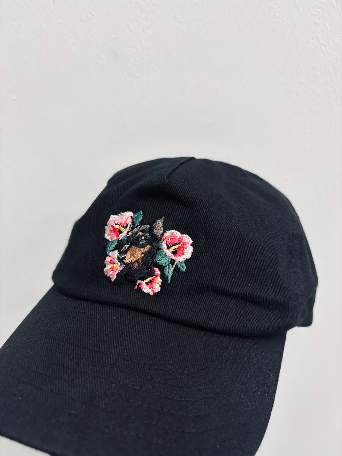 송지오 옴므 SONGZIO HOMME 플라워 도베르만 자수 볼캡 상품이미지1