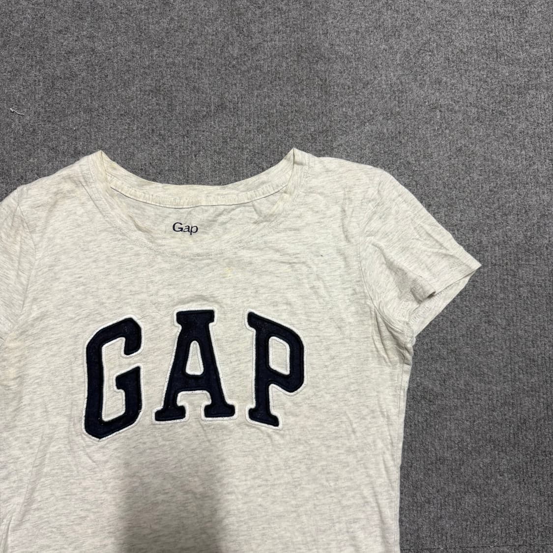 딱붙핏 갭 그레이 반팔 티셔츠 L 상품이미지1