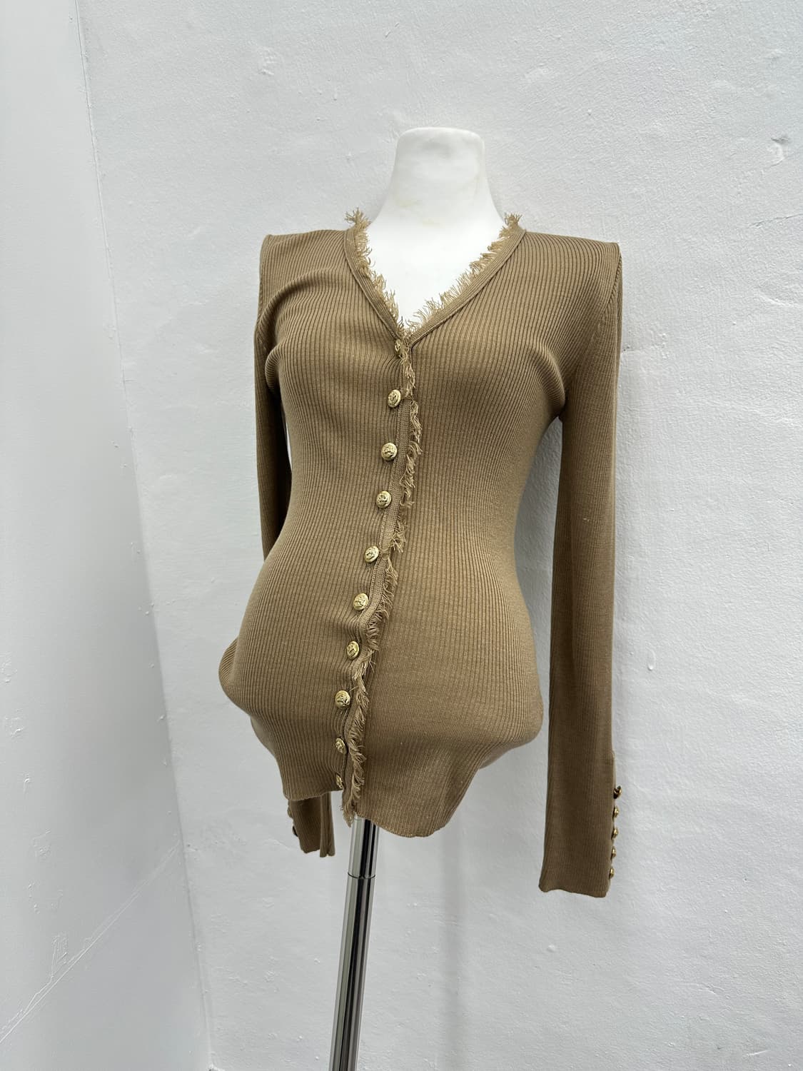 Vintage tassel button cardigan 상품이미지3