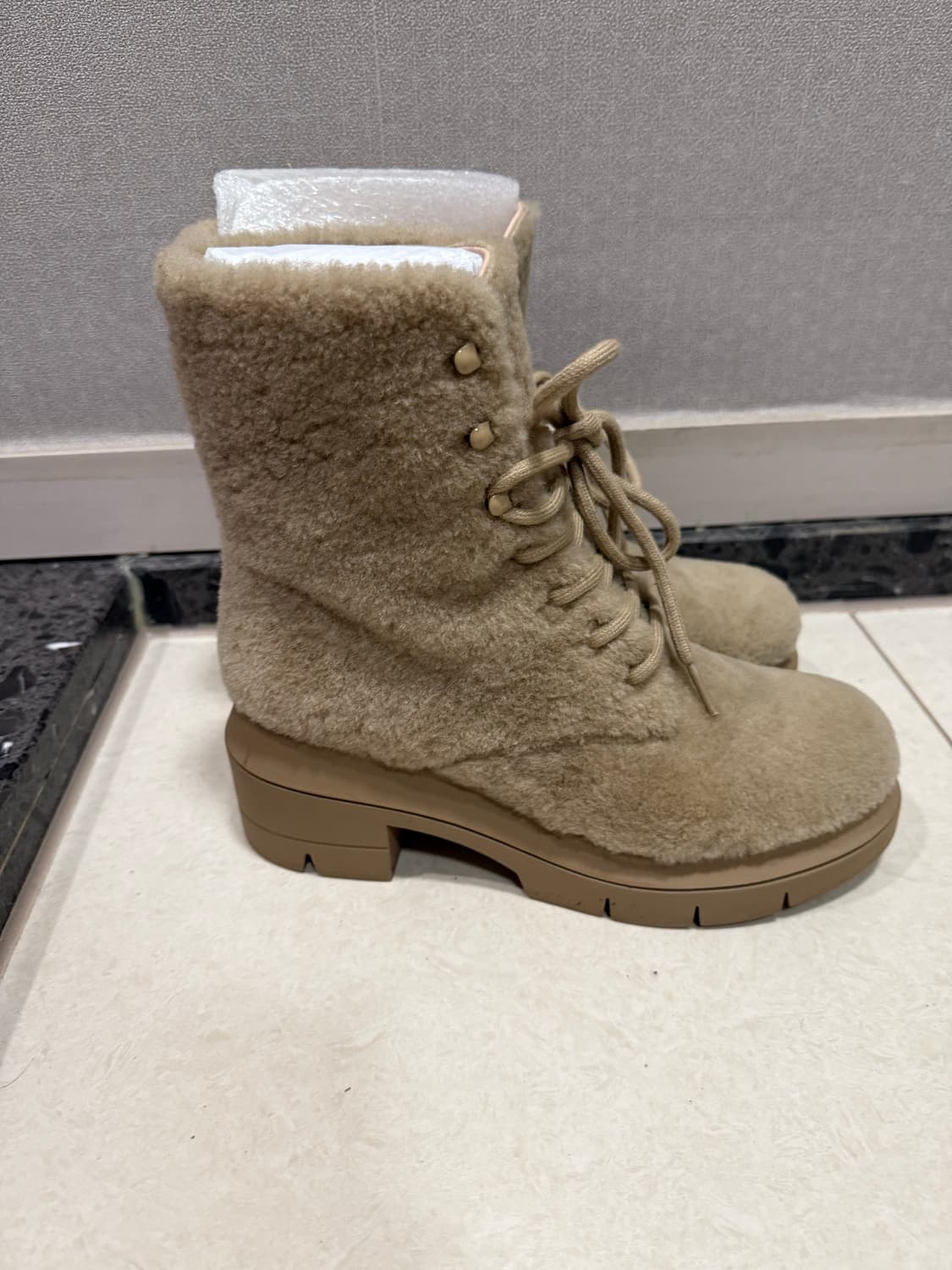 스튜어트 와이츠먼 SW 시어링 부츠 상품이미지2