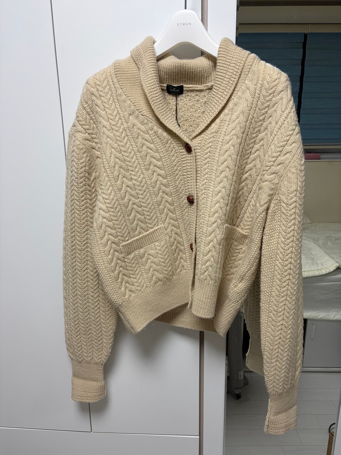 더바넷 숄칼라 케이블 니트 가디건 아이보리 상품이미지2