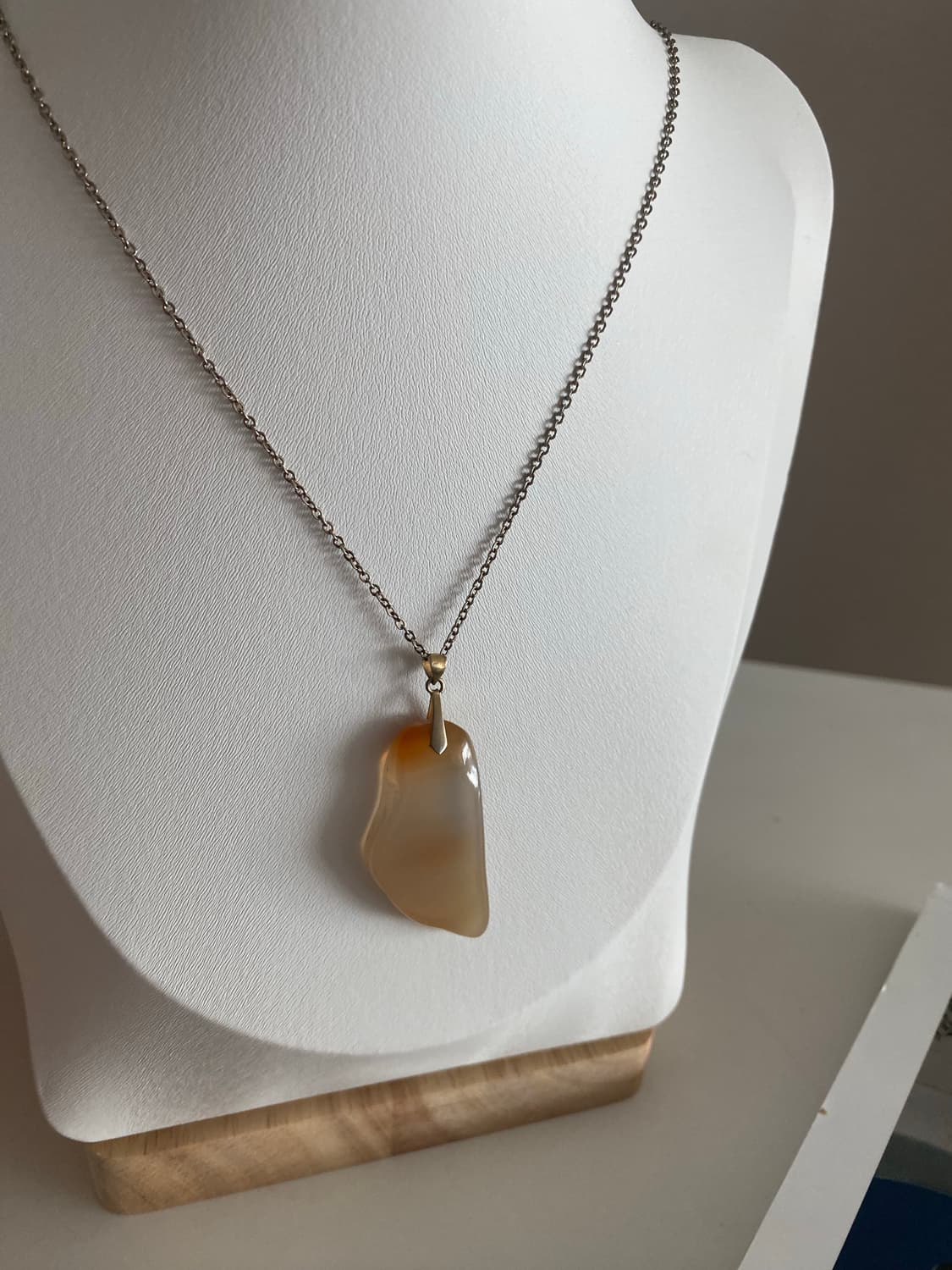 오렌지빛 스톤 목걸이 상품이미지2