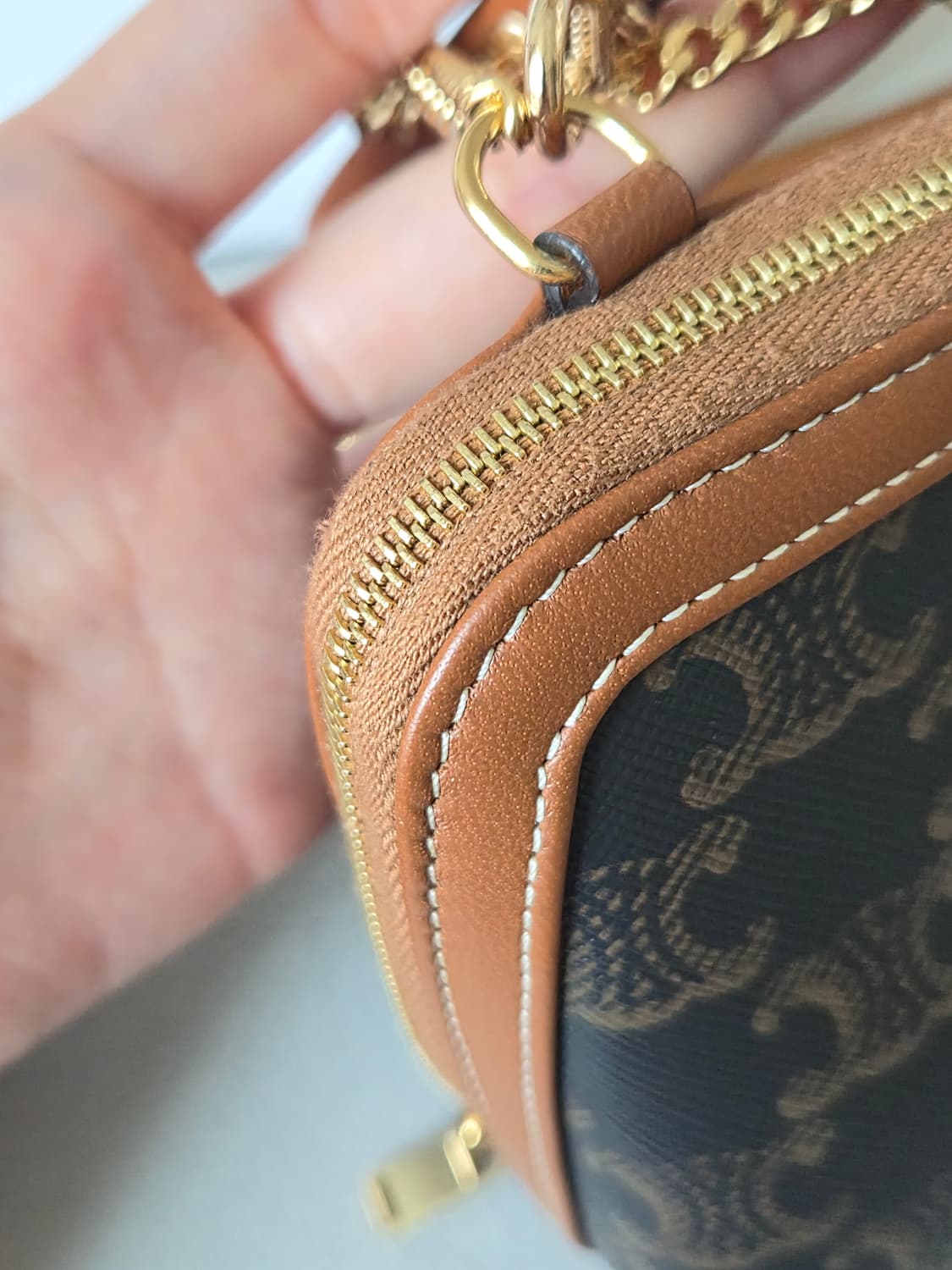 (이너백,스트랩포함)셀린느 트리오페 체인 클러치 탄 상품이미지4