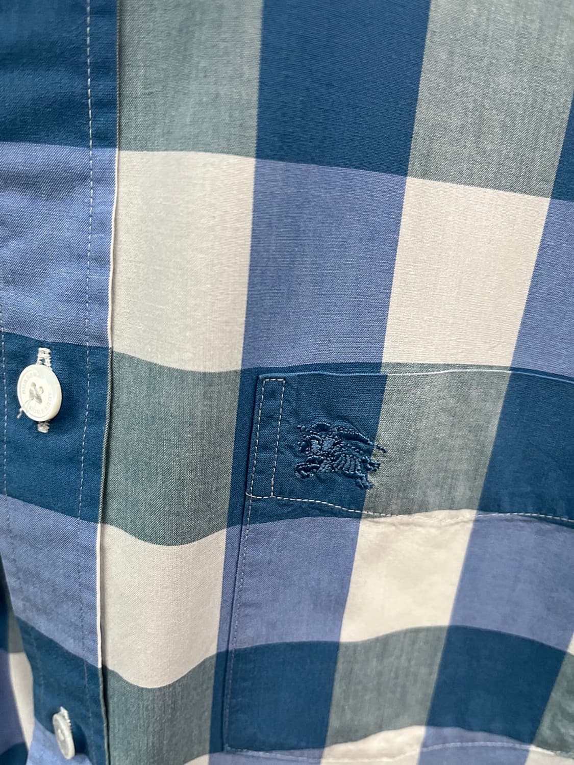 105) 버버리 라이트블루 셔츠  상품이미지5