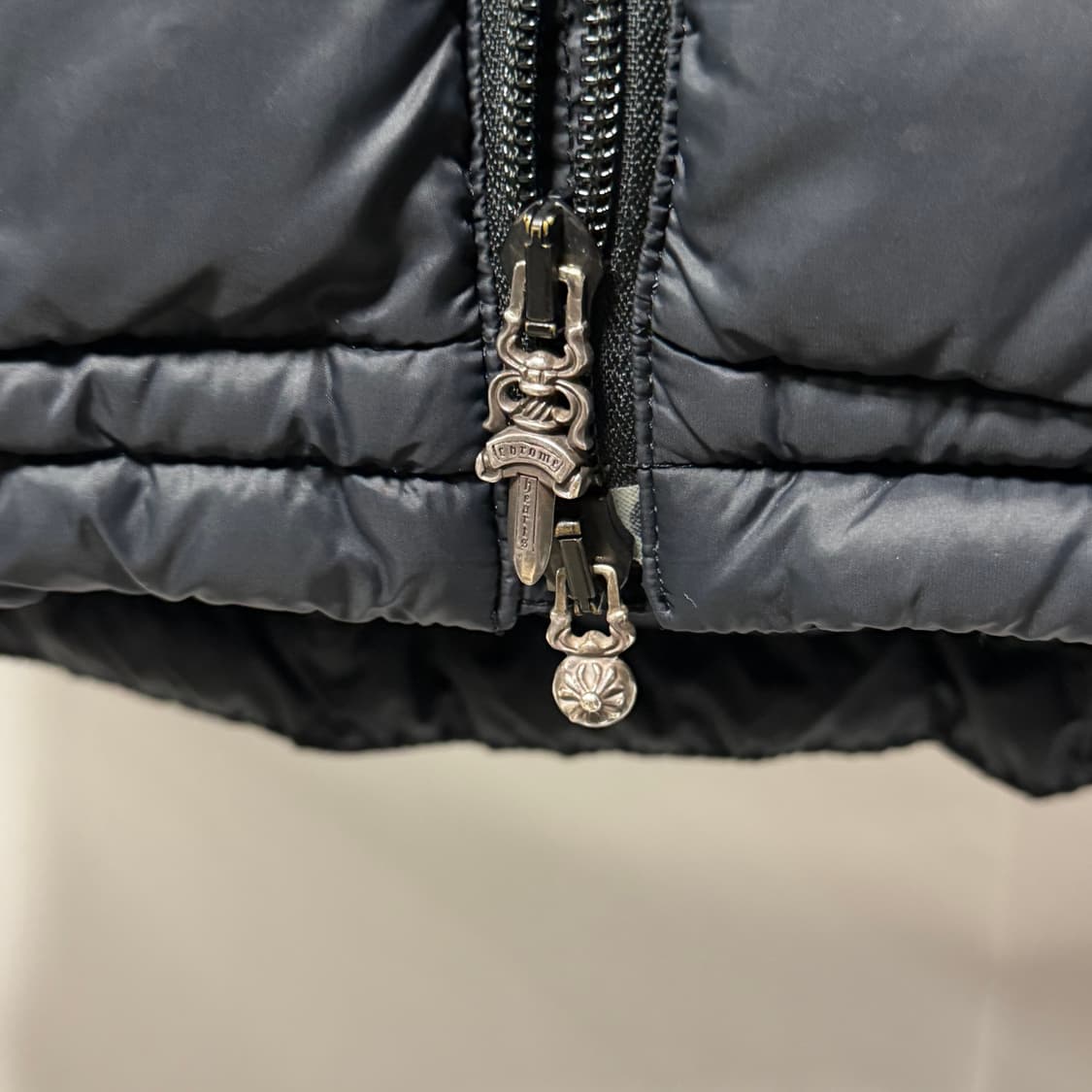 [S+급/S] 크롬하츠 패디드 후드 패딩조끼 블랙 상품이미지6