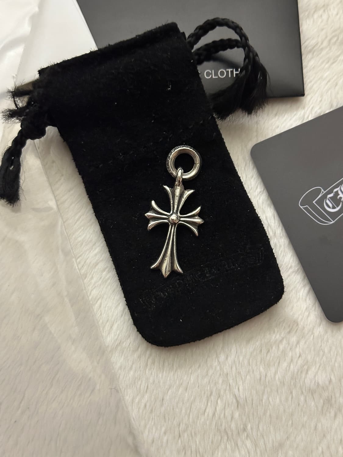 크롬하츠 타이니 크로스 참 상품이미지4