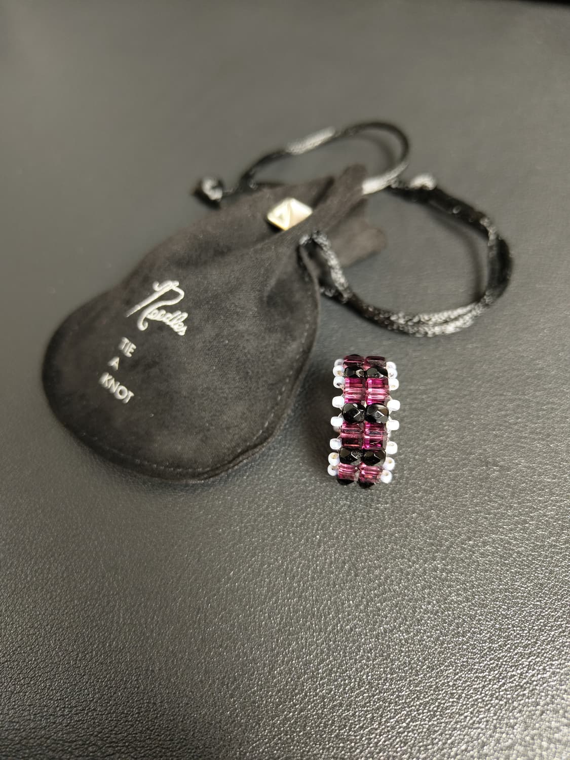 [NEEDLES x TIE A KNOT] 크리스탈 비즈 더블링 16호 상품이미지2