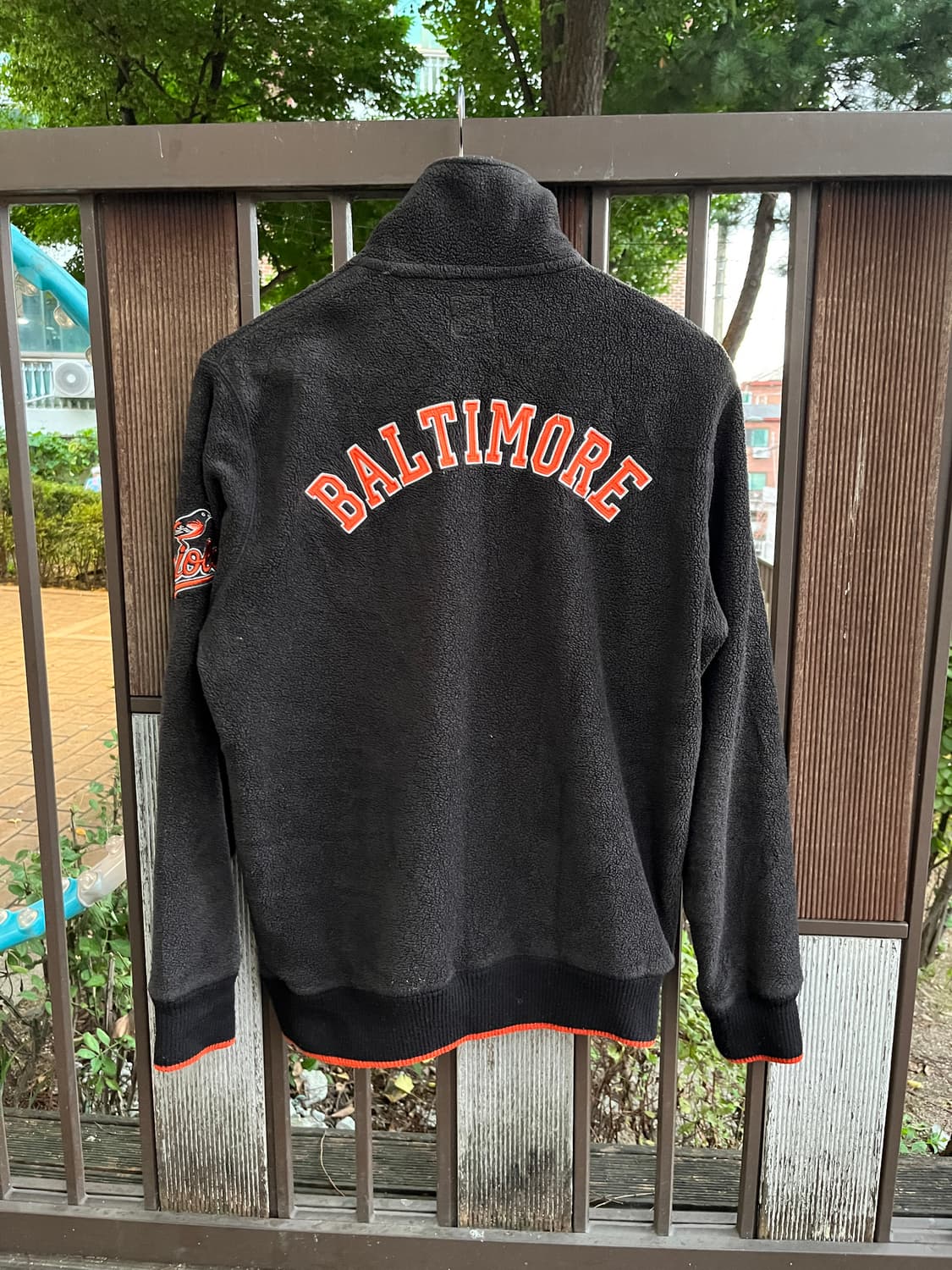 MLB x Uniqlo 볼티모어 오리올스 플리스 자켓 상품이미지2