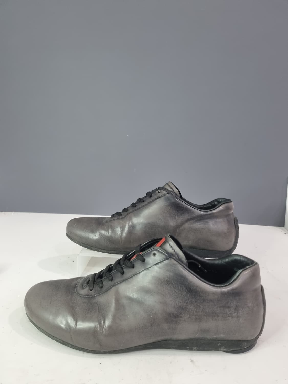 프라다 6 실버 빈티지 스니커즈 상품이미지2